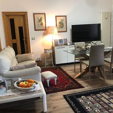 B & B Da Giusy Corte Franca Bagian luar foto