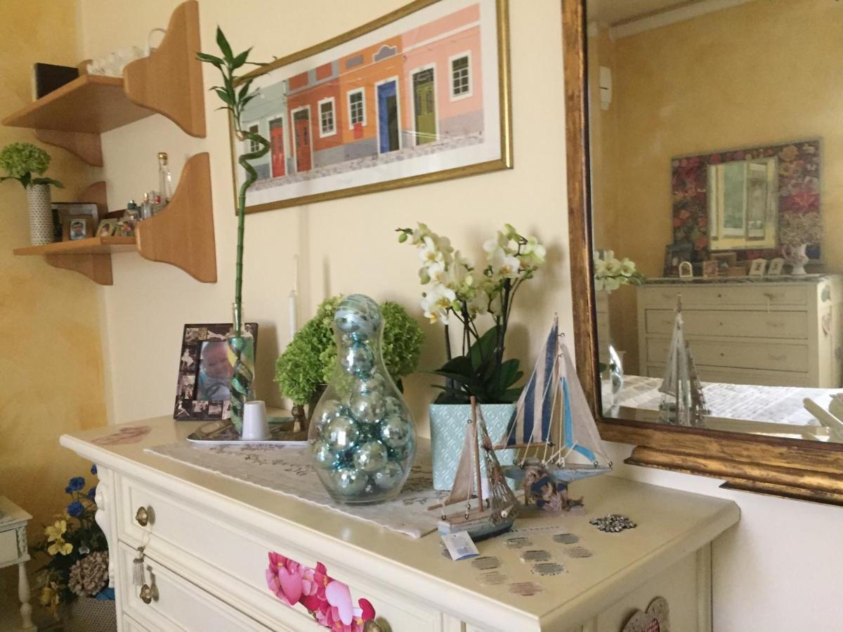 B & B Da Giusy Corte Franca Bagian luar foto