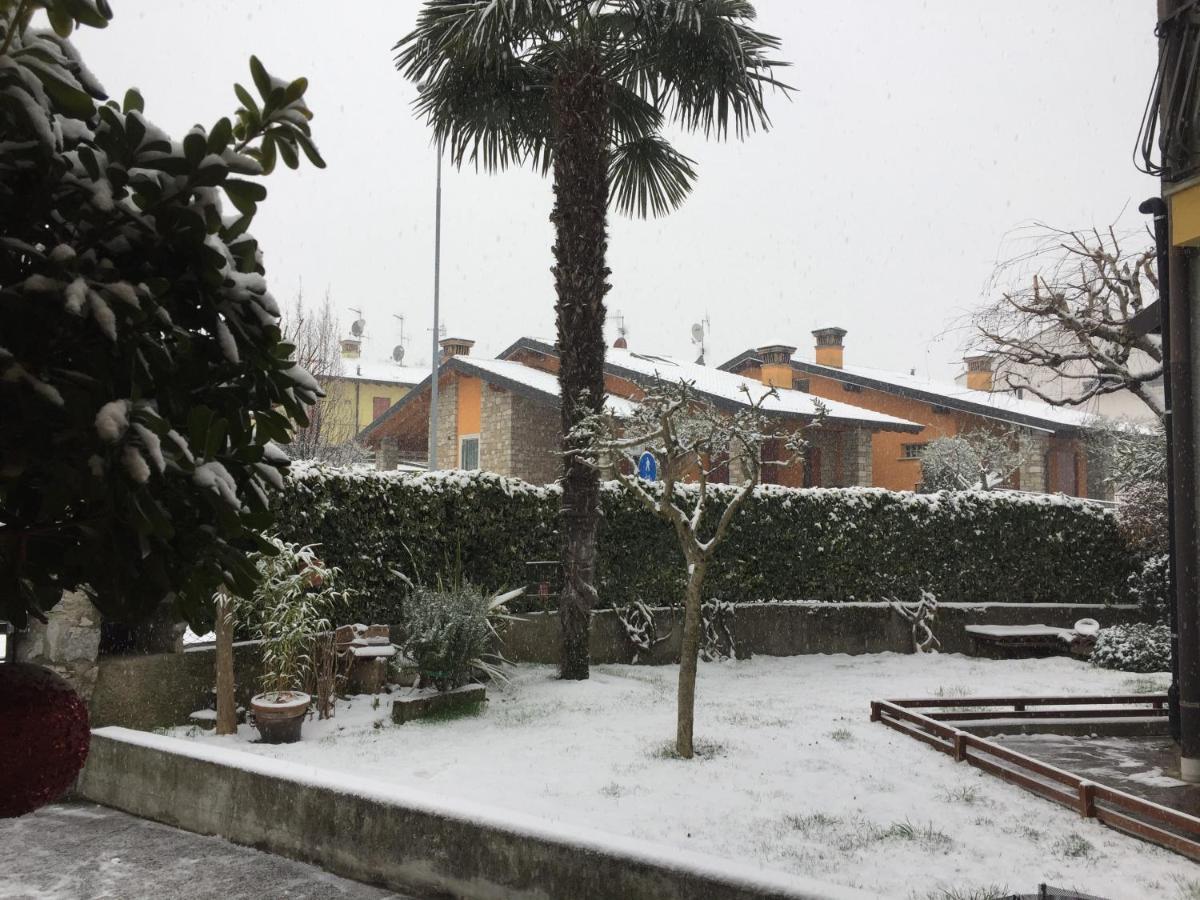 B & B Da Giusy Corte Franca Bagian luar foto