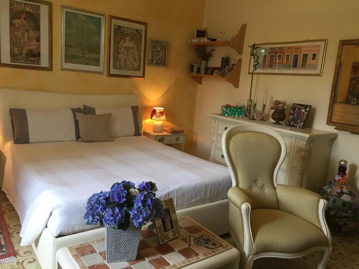B & B Da Giusy Corte Franca Bagian luar foto