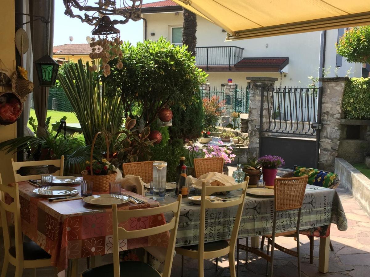 B & B Da Giusy Corte Franca Bagian luar foto