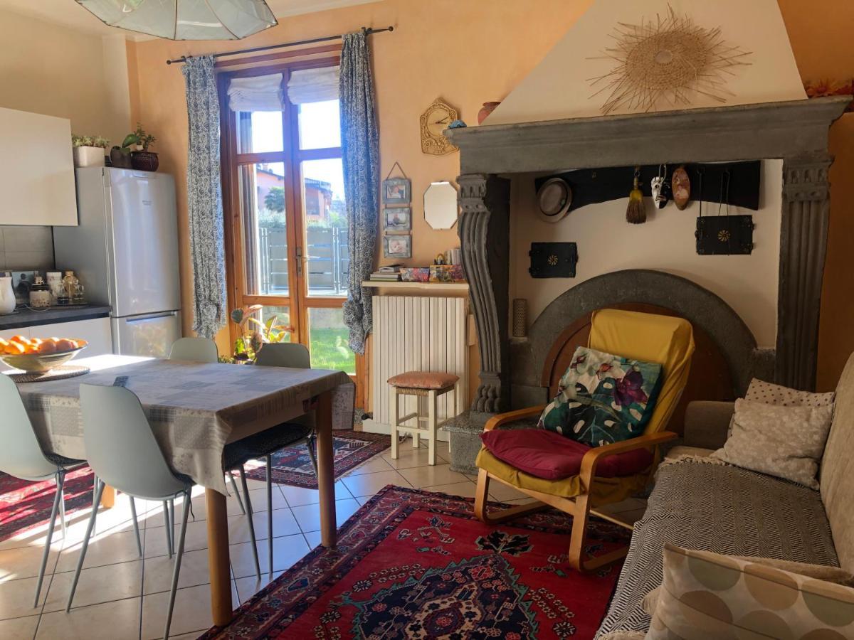 B & B Da Giusy Corte Franca Bagian luar foto