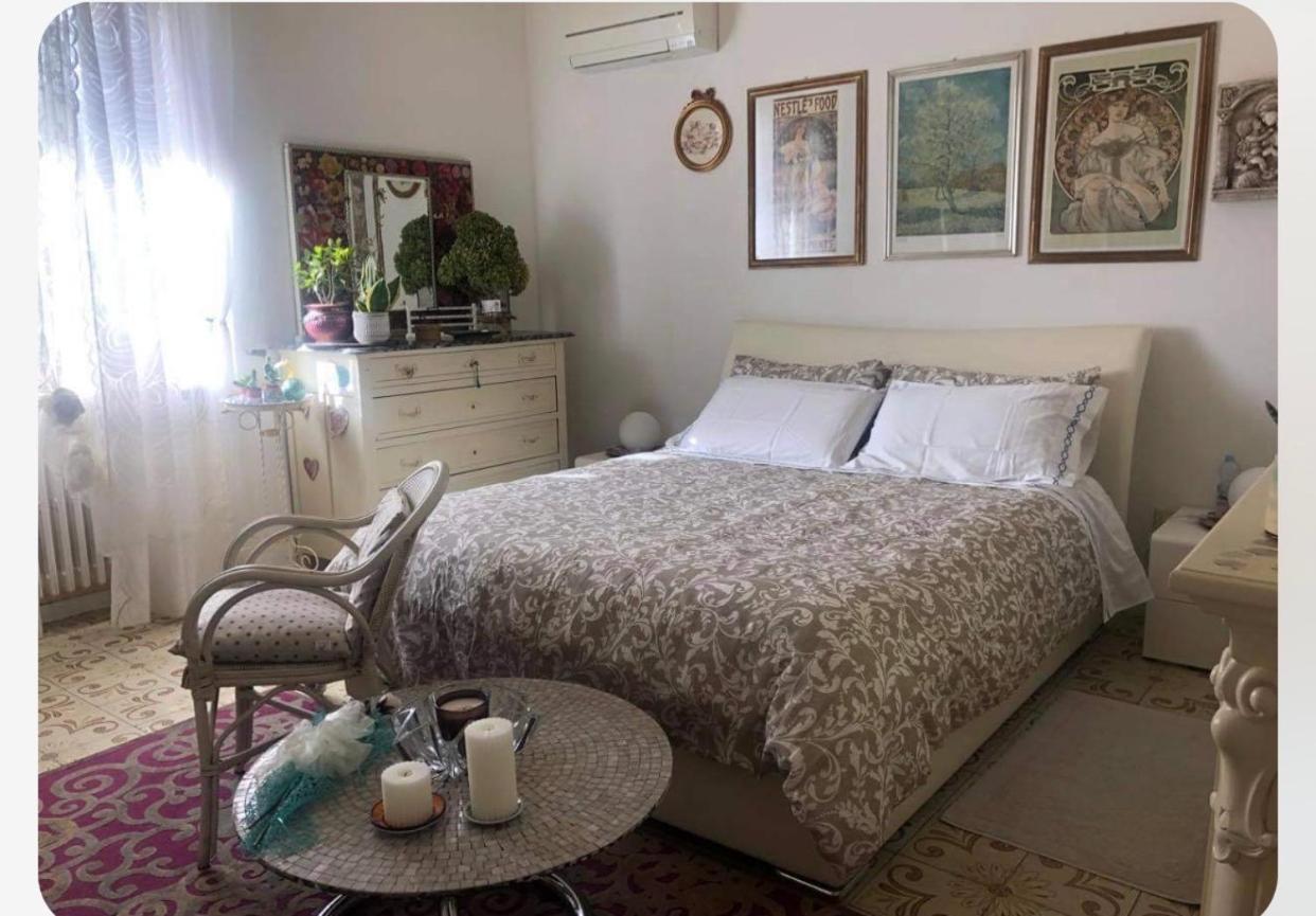 B & B Da Giusy Corte Franca Bagian luar foto