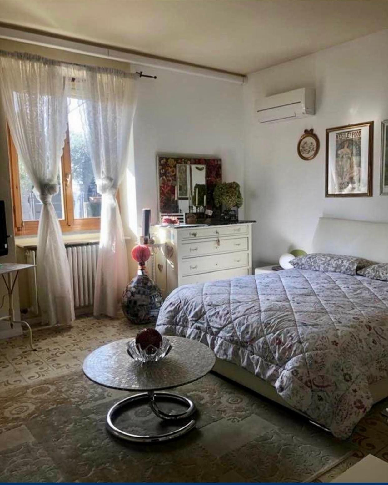 B & B Da Giusy Corte Franca Bagian luar foto